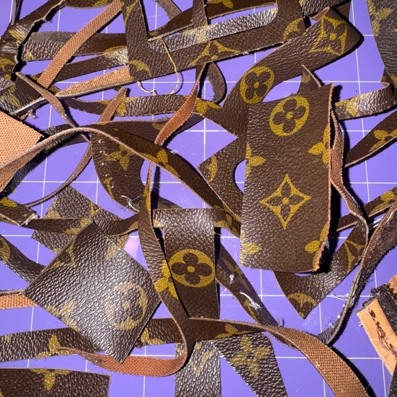Louis Vuitton Brown Monogram Leather Scrap Pieces bundle 5 - Picture 9 of 11